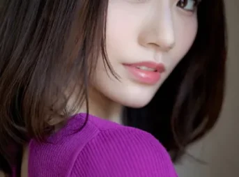 河北彩花 Beautiful Saika写真集表紙