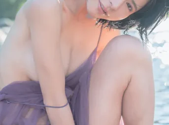 紅羽祐美 再会写真集表紙