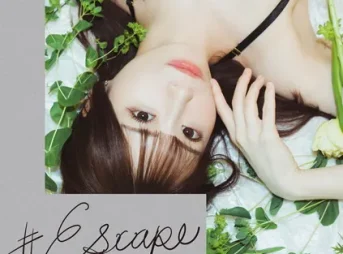 ＃Escape 未歩なな写真集表紙
